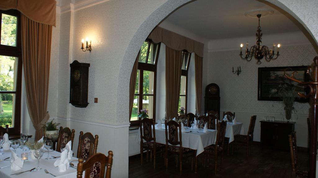 Palac Poraj Wicko  Экстерьер фото